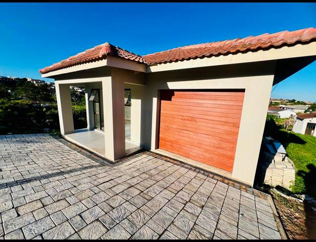 6 BEDROOM HOUSE FOR SALE IN ILLOVO